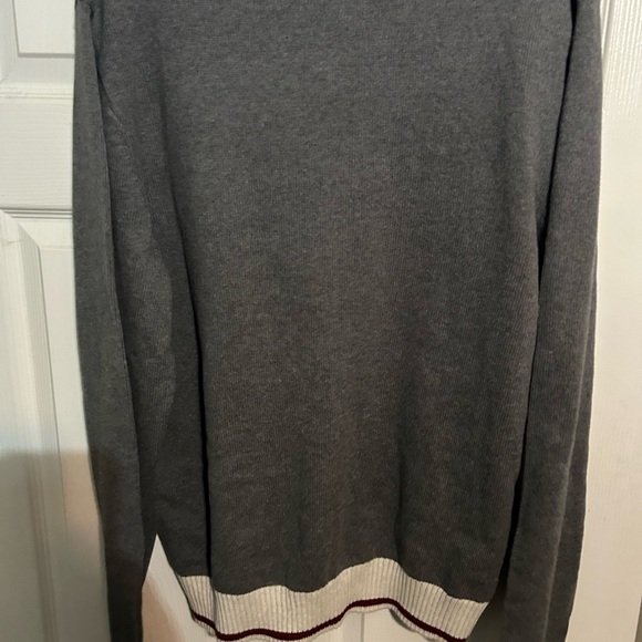 Chaps V-Neck Sweater in Gray and White - Picture 3 of 3